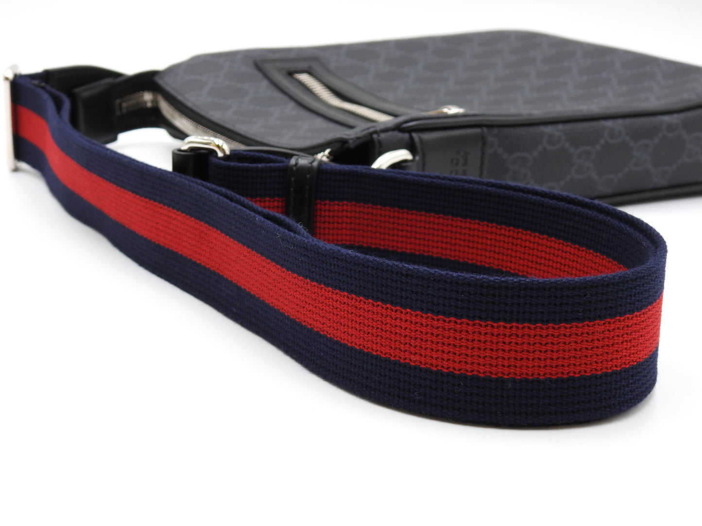 GUCCI GG Supreme Small Messenger Shoulder Bag PVC Leather Black 792082