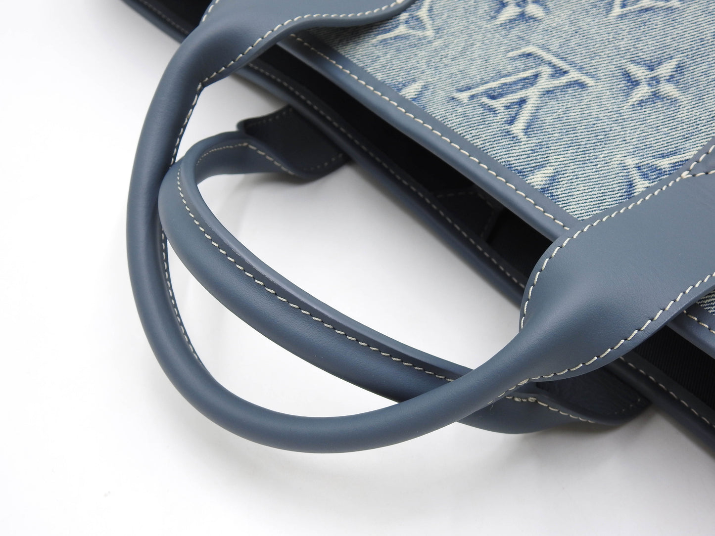 LOUIS VUITTON Monogram Denim Weekend NM Shoulder Tote Bag Canvas M22537