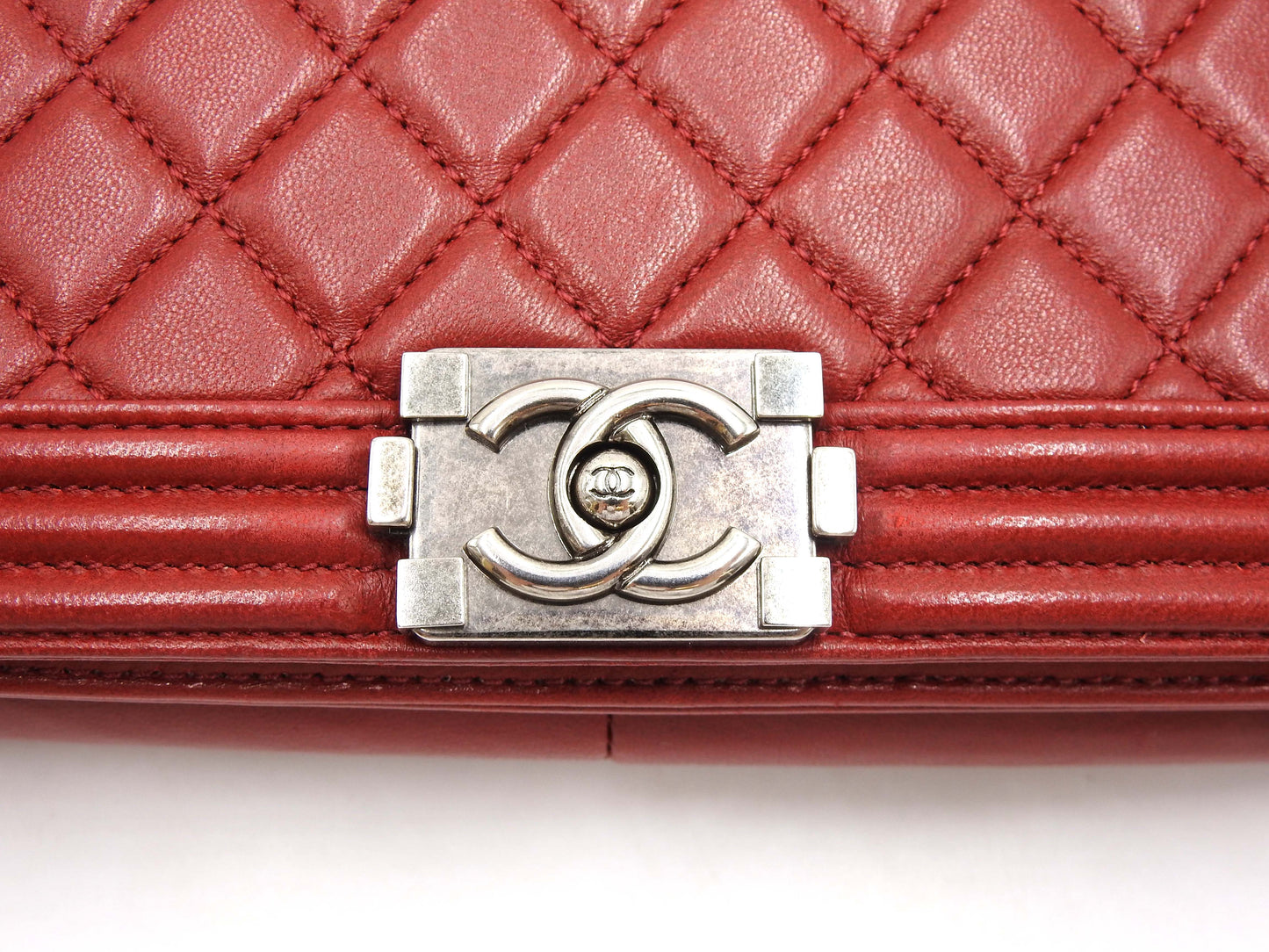 CHANEL CC Matelasse Boy Flap Clutch Second Bag Lambskin Leather Red