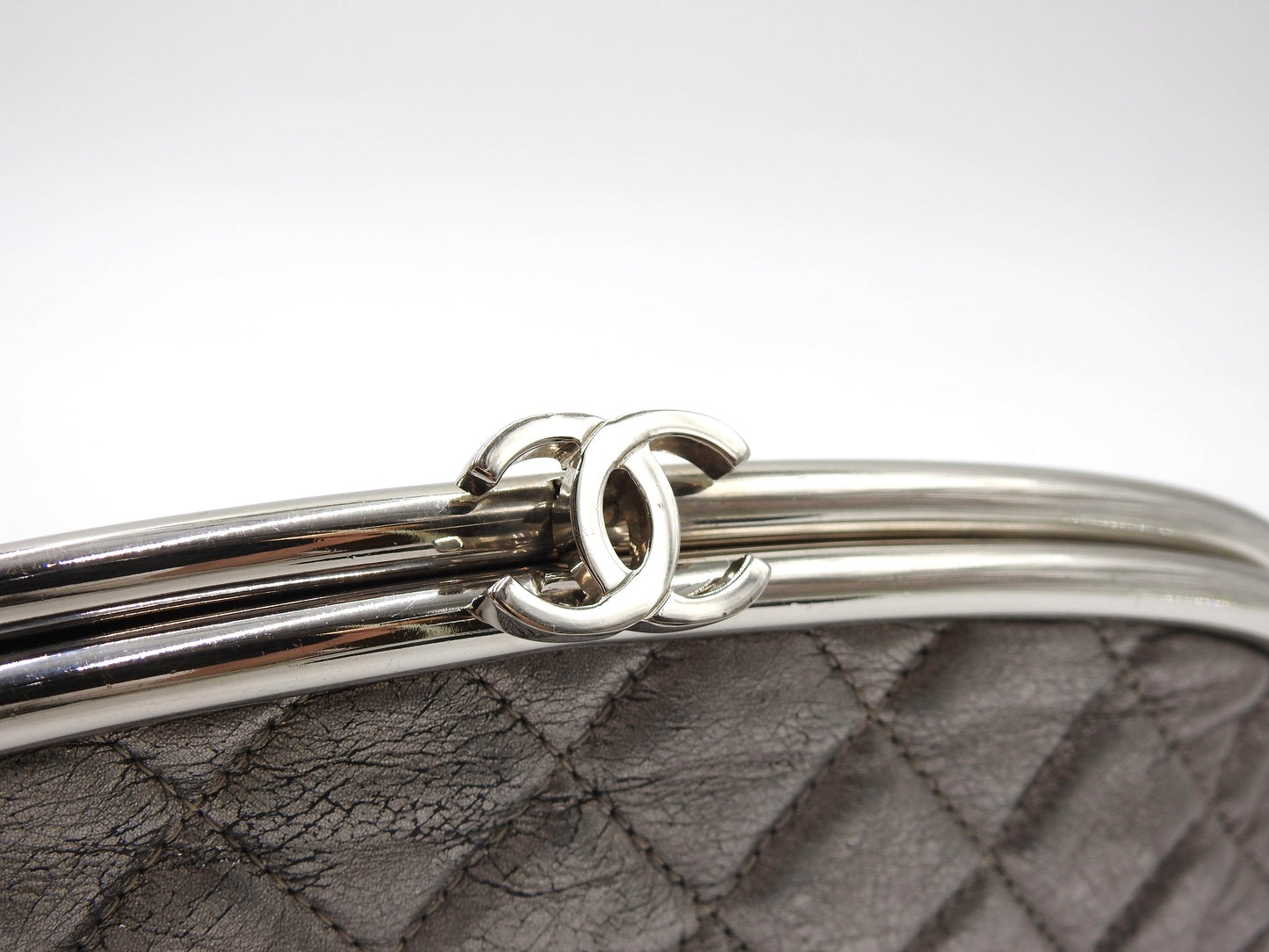 CHANEL CC Matelasse Kiss Lock Timeless Clutch Hand Bag Lambskin Silver