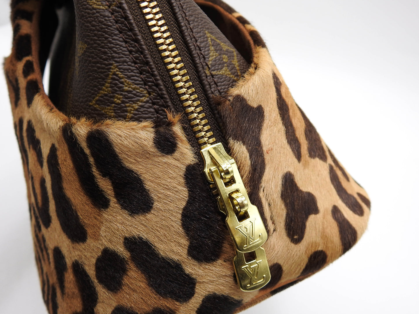 LOUIS VUITTON Alma Azzedine Alaia Monogram Leopard Shoulder Hand Bag M99032