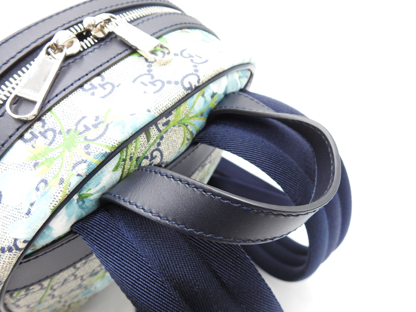 Gucci GG Blooms Supreme Backpack Bag PVC Leather Blue Beige 546327 Outlet